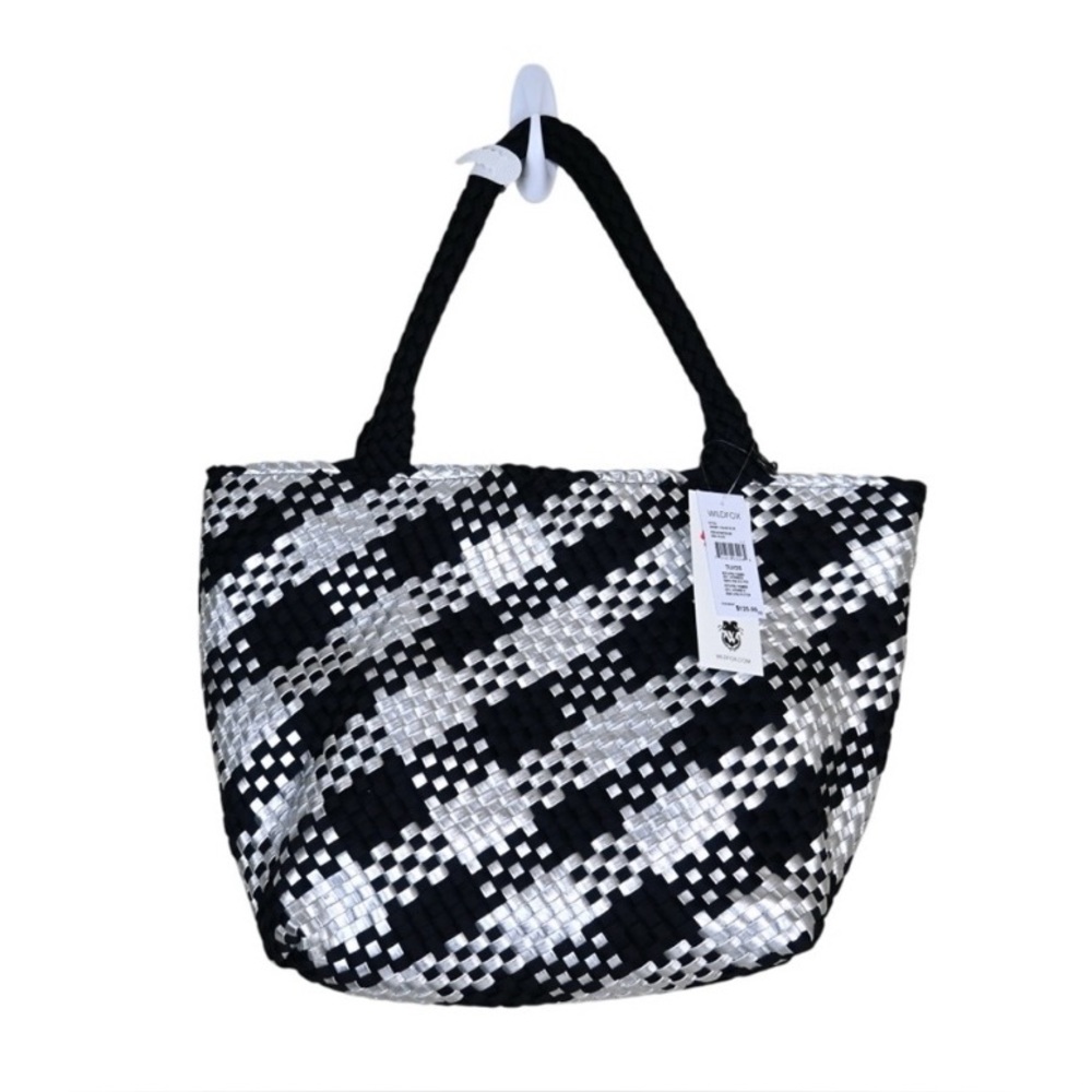 WildFox Large Noir/Black Woven Tote Bag NWT 🌴